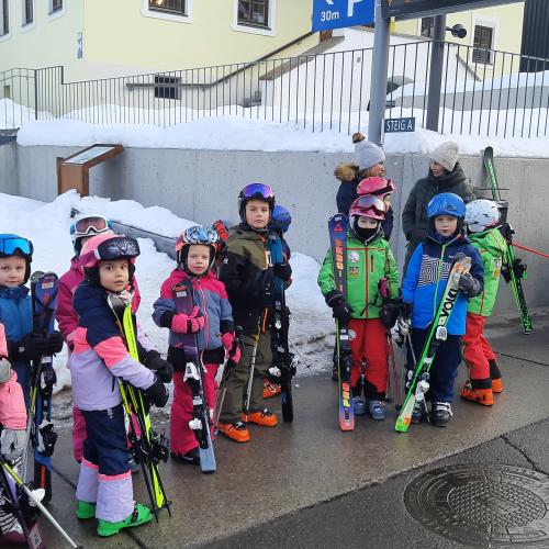 Kinder beim Schitag 2025