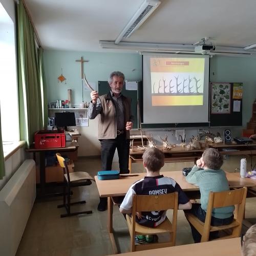 Jäger in der Schule