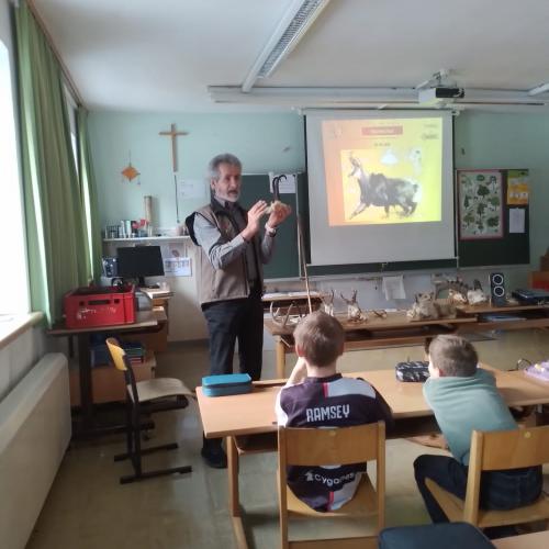 Jäger in der Schule
