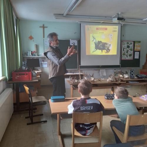 Jäger in der Schule