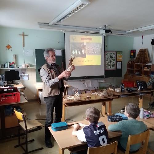 Jäger in der Schule