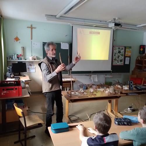Jäger in der Schule