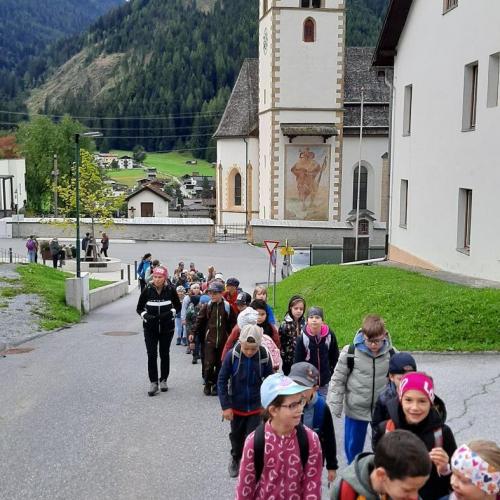 Kinder beim Wandertag Herbst 2025