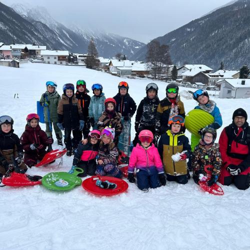 Spiel und Spaß im Schnee