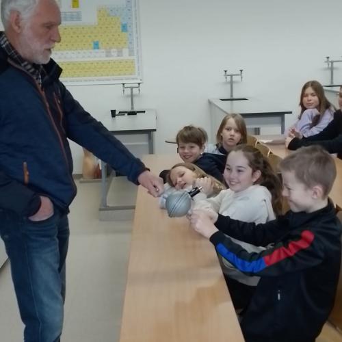 Beim Tag der offenen Tür an der MS St. Anton