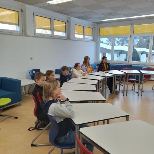 Beim Tag der offenen Tür an der MS St. Anton