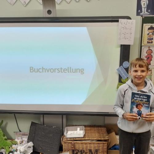 Kinder der 4. Schst. bei der Buchpräsentation