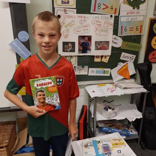 Kinder der 4. Schst. bei der Buchpräsentation